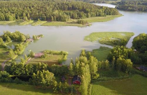 Naantali Ski Chalet | Lomahyppäys