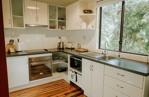 Thora Apartment | Lombok On Waterfall Retreat Studio