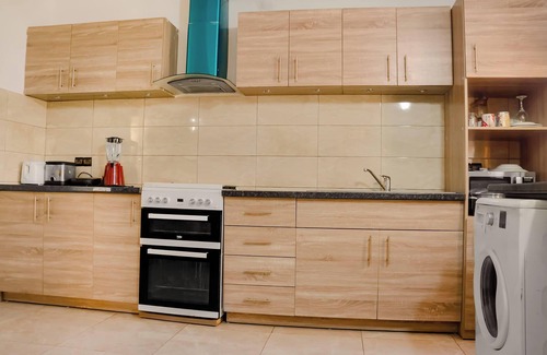 Lome Apartment | Lome City Apartment - 3 Bedrooms