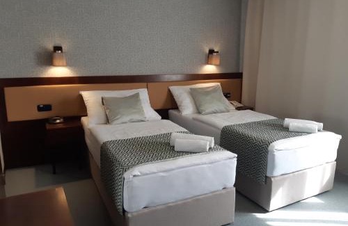 Trnava Hotel | LONDON Boutique hotel & Restaurant