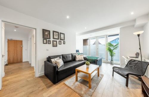 Edgware Apartment | London Edgware Station