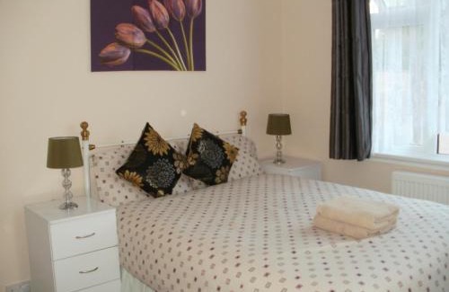George Green House | London Heathrow Guesthouse