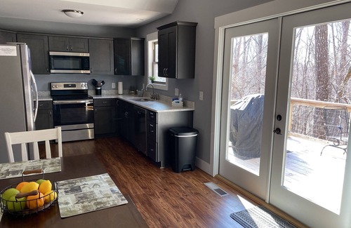 Dahlonega House | LoneBear Cottage1 Historic Dahlonega & Wineries!