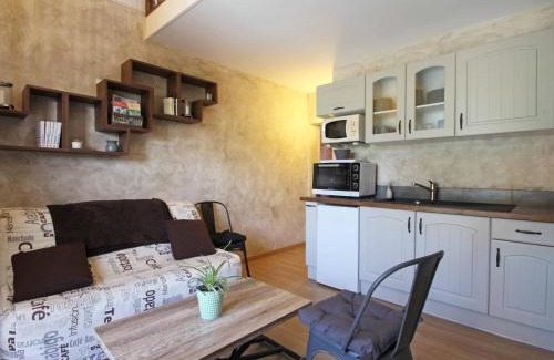 Sainte-Honorine-la-Guillaume House | Longère avec Piscine Chauffée, Jardin et Vélos à Dispo - FR-1-497-4