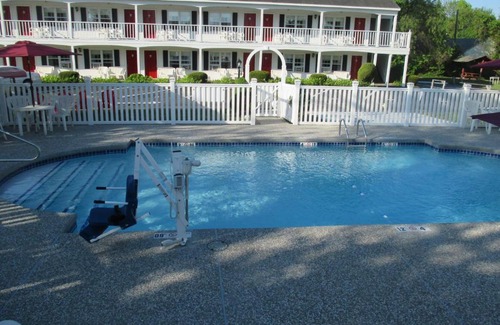 York Beach Hotel | Long Beach Motor Inn