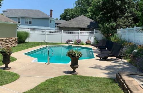 Long Branch House | Long Branch Beach house with Inground Pool