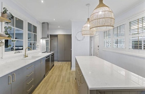 Frankston Villa | Long Island Beach Getaway