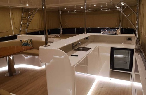 Rhodes Town Boat Rental | LONG ISLAND RHODES LUXURY & COMFORT YACHT !