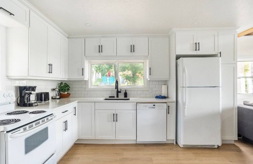 Long Point Cottage | Long Point - Modern Waterfront Beach House - Just renovated!