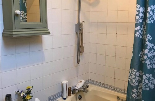 East Grinstead Apartment | Long term rental apartment in Victorian building in beautiful countryside
