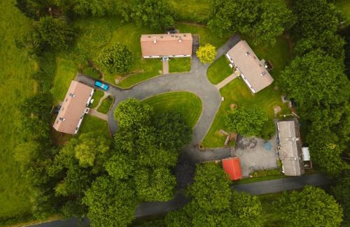 Ennybegs House | Longford Holiday Yellow Star Self-Catering Cottage
