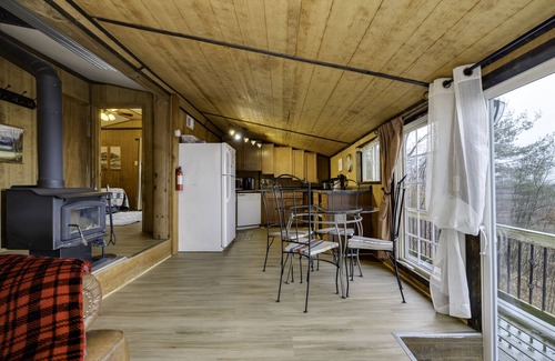 Rileyville Cabin | Lookout Cabin in the mountains, Amazing Views!