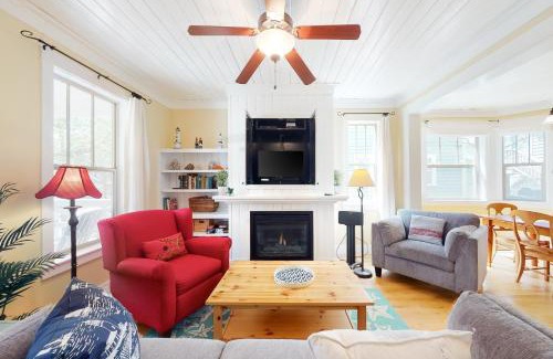 Nelscott House | Looney Dunes