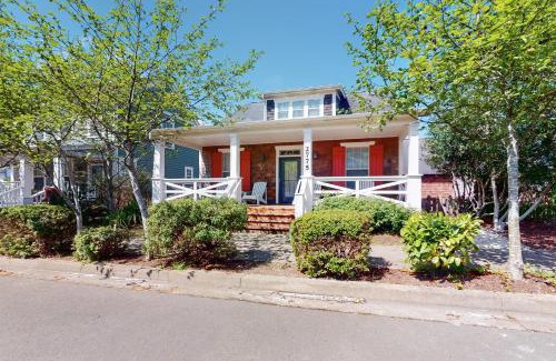 Nelscott House | Looney Dunes