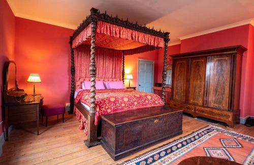 Scunthorpe Other | Lord of the Manor Suite: Sleeps up-to 3