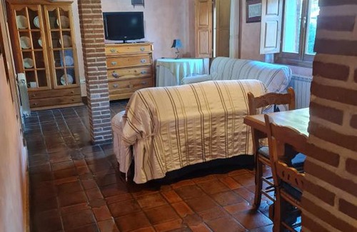 Cuevas del Valle House | Los Moranegos