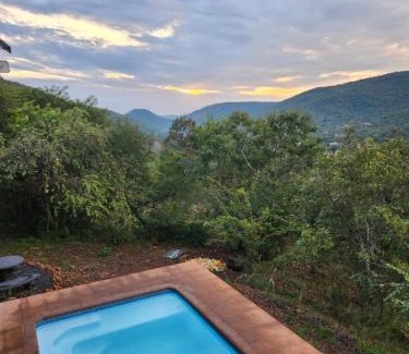 Kranspoort Vakansiedorp House | Loskop Serene Bush Cabin