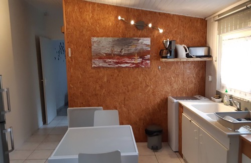 Tarascon-sur-Ariege House | Lotus cottage single storey house