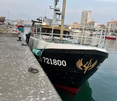 Grosbreuil Boat Rental | Louez Notre Bateau Immobilisé !