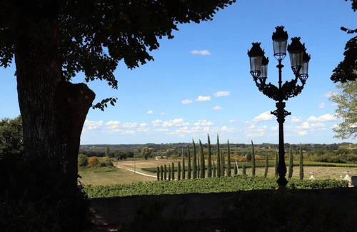 Fougueyrolles Apartment | "Louise" - luxurious apt on boutique wine estate