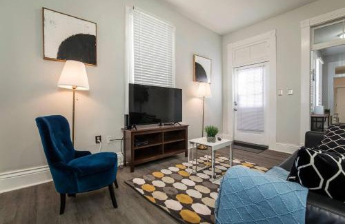 Shelby Park House | Louisville Dream House 4BR 2BA by CozySuites