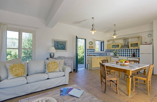 Ithaki Villa | Loutsa Villa - Two Bedroom Villa, Sleeps 4