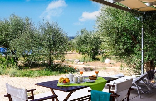 Ithaki Villa | Loutsa Waterside - One Bedroom Villa, Sleeps 2