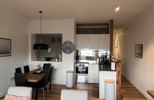 Lorne Apartment | Louttit views from The Cumberland