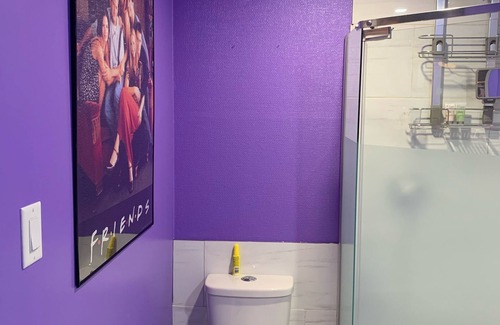 Lethbridge Apartment | Love Friends? Monica , Rachel and now yours !