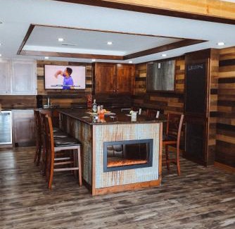Brainerd House | Love Lake Manor