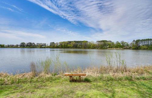 New Richmond House | Love Lake Retreat with Hot Tub in New Richmond!