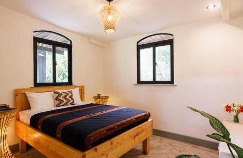 Tzununa House | Love Probiotics Lodge