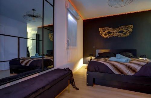Aucamville Apartment | Love Room - Balnéo - Insolite- Détente