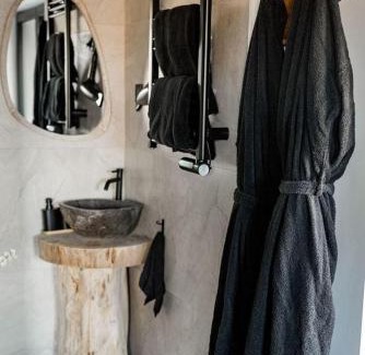 Remelfang Apartment | Love-Room BreakyWell