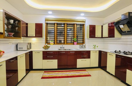 Raroth Villa | Love Shore Luxury Private Pool Villa near Thusharagiri Waterfalls