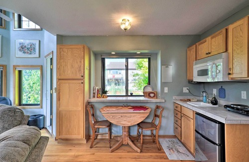 Loveland House | Loveland Guest House w/Balcony by Boyd Lake