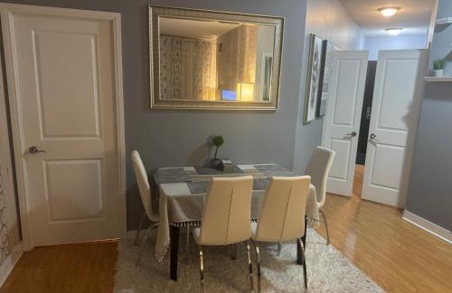 Downtown Mississauga Apartment | Lovely 1 bedroom Condo Downtown Mississauga Square One