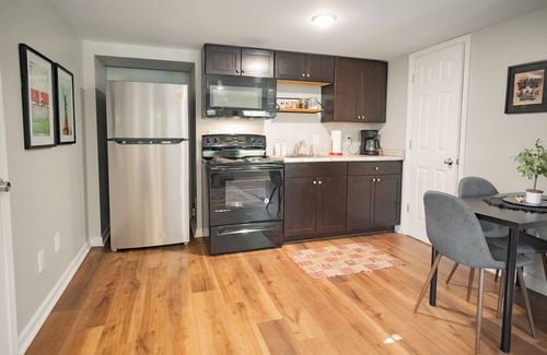Homewood Condo | Lovely 1 bedroom! Near Samford, UAB & Downtown!