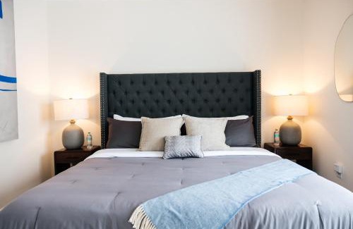 West Hollywood Apartment | Lovely 1BD Condo on SunsetStrip