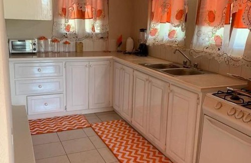 Gibbons Apartment | Lovely 1bedroom apartment with pool
