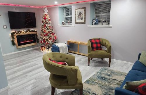 University Heights Apartment | Lovely 2 bedroom Apartment with 2 Entrance and Parking
