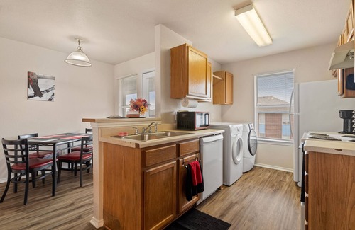 Killeen Condo | Lovely 2-bedroom condo mins from Ft Hood & Town
