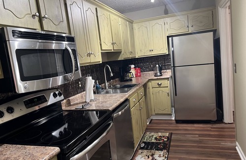 Hoover House | Lovely 2bedroom 3beds townhouse breathtaking view