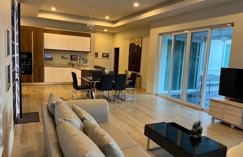 Sam Roi Yot House | Lovely 3 bed, 2 bath, private swimming pool, fully equipped kitchen, AC, garage