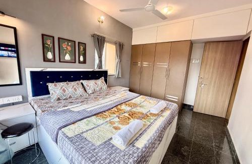 Juhu Apartment | Lovely 3BHK Serviced Apt near ISKCON Temple, Juhu Mumbai
