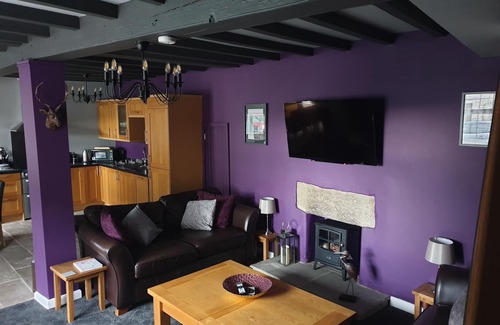 Matlock House | Lovely 4 bed House Sleeping 8 Near Ashbourne