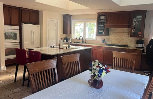 Thousand Oaks House | Lovely 4bedroom Thousand Oaks private house w/Gorgeous Pool/Hot Tub Come Relax