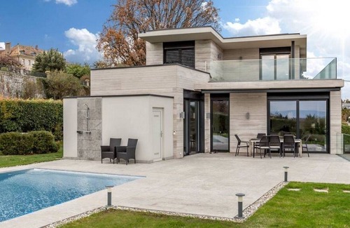 Cologny House | Lovely Amazing 5 BR Contemporary Villa in Cologny