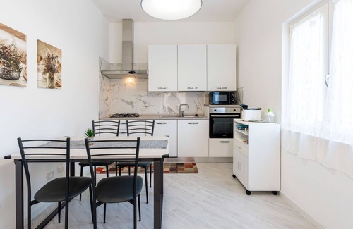 Villanova d'Albenga Apartment | Lovely apartment for 4 people with WIFI, A/C, TV, balcony, panoramic view and parking