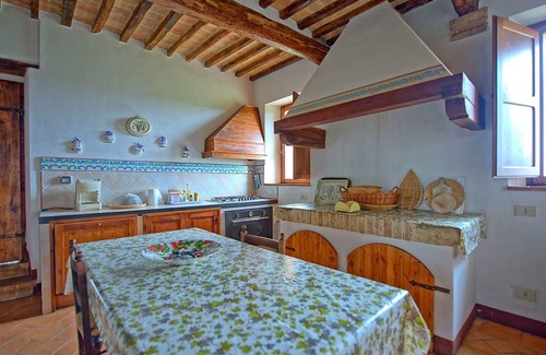 Monteroni d'Arbia Apartment | Lovely apartment for 5 guests with pool, WIFI, panoramic view and parking, close to Siena